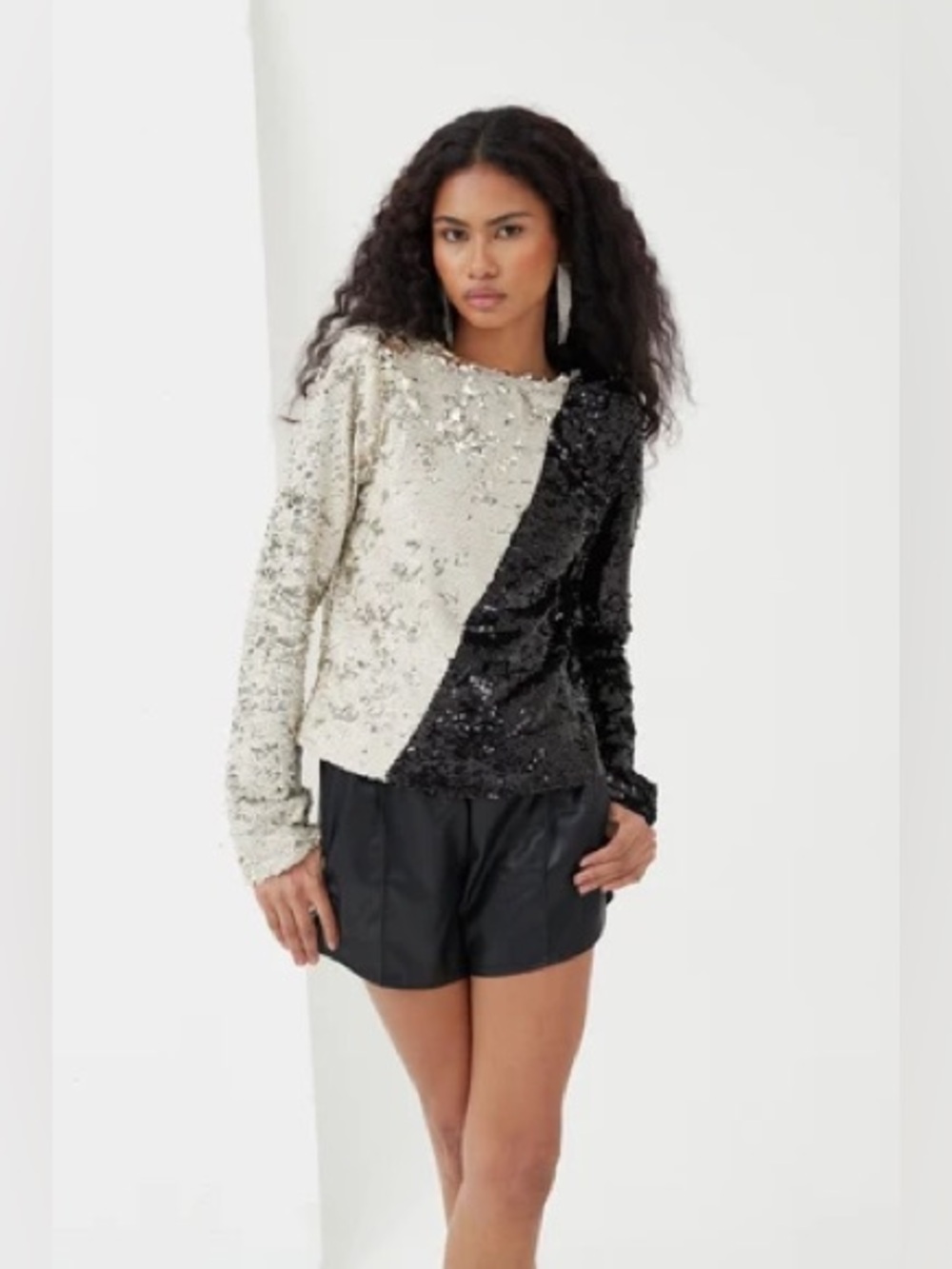 4th & Reckless Loretta Sequin Top size medium